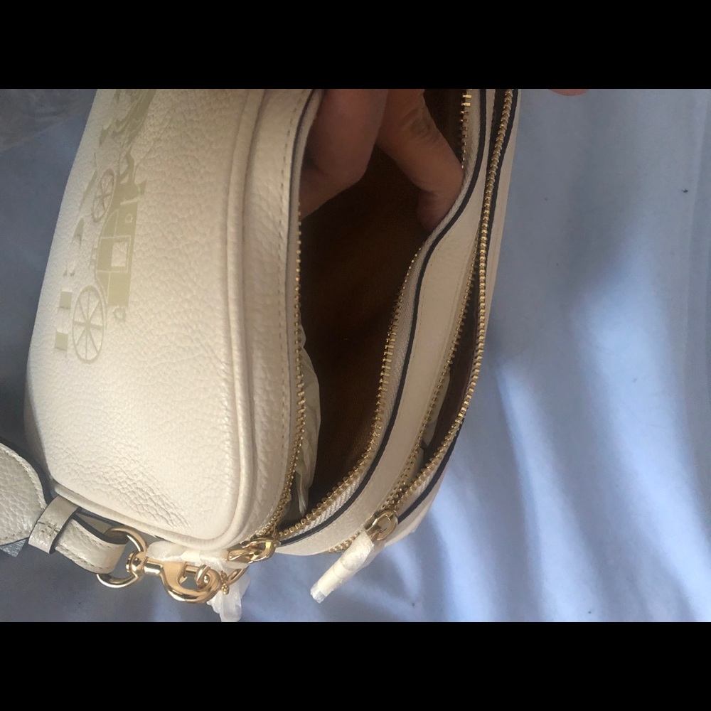 ~sold! Flash Sale! Coach leather crossbody 🦋HP - Picture 11 of 16